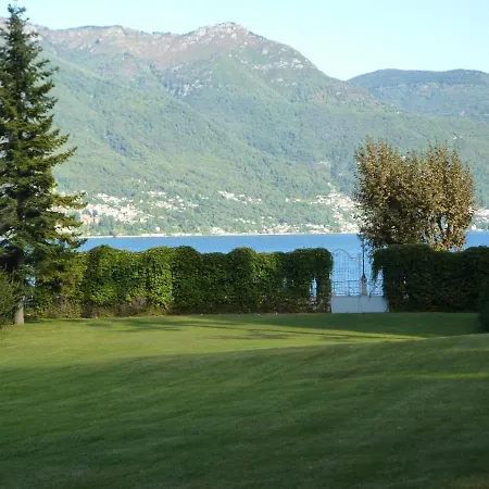 Hermitage Mimosa 포르토 발트라바글리아