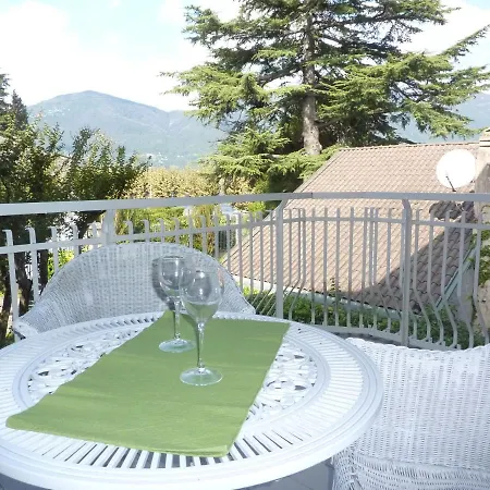 Hermitage Mimosa شقة
