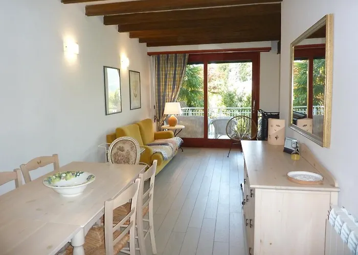 Daire Hermitage Mimosa *